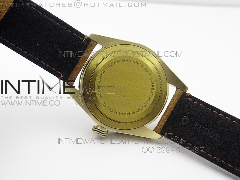 HERITAGE BLACK BAY ALUMINIUM BRONZE V2 ZF 11 BEST EDITION ON BROWN LEATHER STRAP A2824