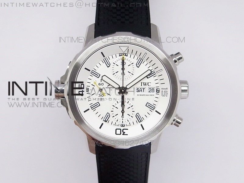 AQUATIMER COSTEAU DIVER CHRONO SS WHITE DIAL ON BLACK RUBBER STRAP A7750