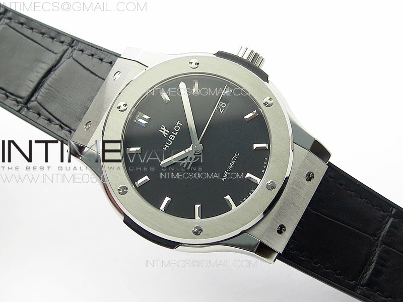 CLASSIC FUSION 42MM SS APSF 11 BEST EDITION BLACK DIAL ON GUMMY STRAP A2892