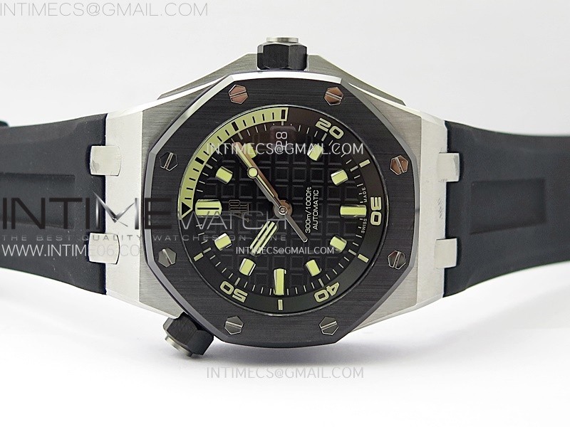 Royal Oak Offshore Diver 15720 Ceramic Bezel APSF 11 Best Edition Black Dial on Black Rubber Strap SA4308