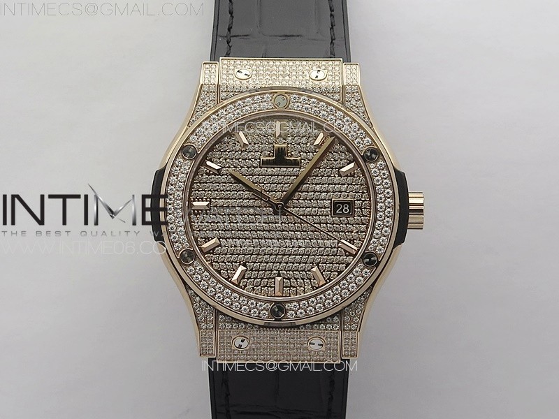 CLASSIC FUSION 42MM RG PAVED DIAMONDS CASE AND BEZEL B50F PAVED DIAMONDS DIAL ON BLACK GUMMY STRAP A2892