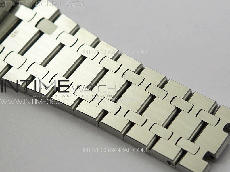 Royal Oak 41mm 15510 50th SS ZF 11 Best Edition Silver White Textured Dial on SS Bracelet A4302