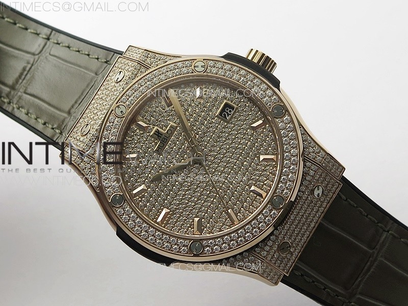 CLASSIC FUSION 42MM RG PAVED DIAMONDS CASE AND BEZEL B50F PAVED DIAMONDS DIAL ON BLUE GUMMY STRAP A2892