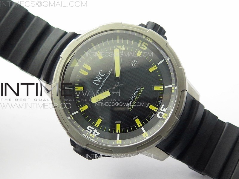 AQUATIMER IW358002 SS V6S 11 BEST EDITION BLACK DIAL YELLOW STICKS MARKERS ON BLACK RUBBER STRAP A2824