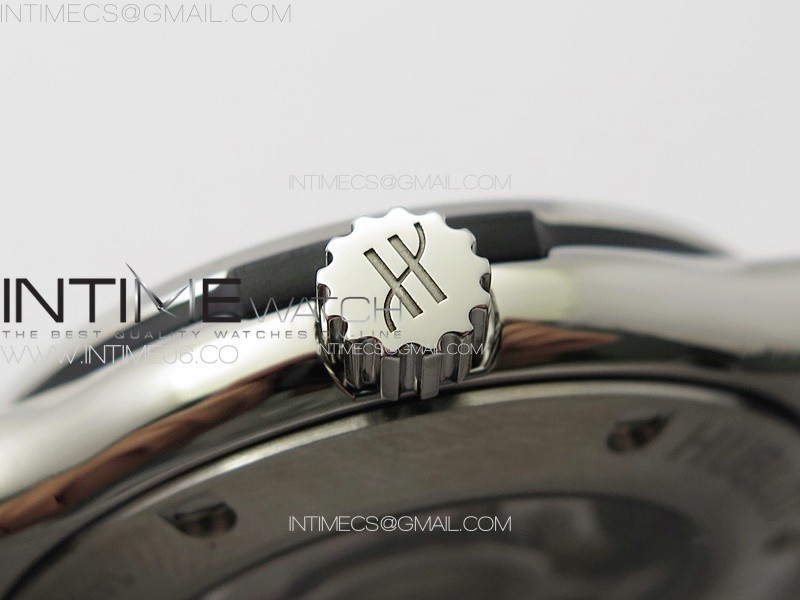 CLASSIC FUSION 42MM SS APSF 11 BEST EDITION GRAY DIAL ON GUMMY STRAP A2892