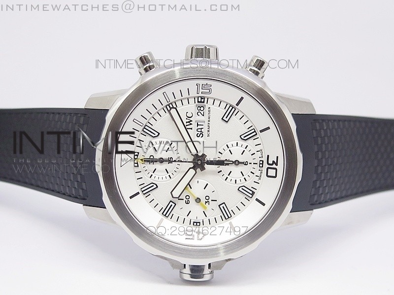 AQUATIMER COSTEAU DIVER CHRONO SS WHITE DIAL ON BLACK RUBBER STRAP A7750